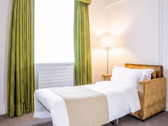 Фото Astor Court Hotel