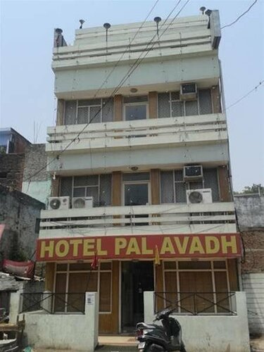 Гостиница Hotel Pal Avadh в Лакхнау