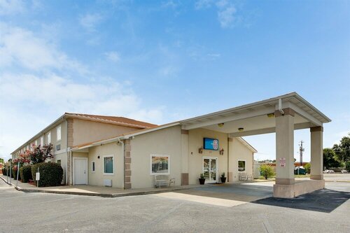 Гостиница Motel 6 Hinesville, Ga в Хайнсвилле
