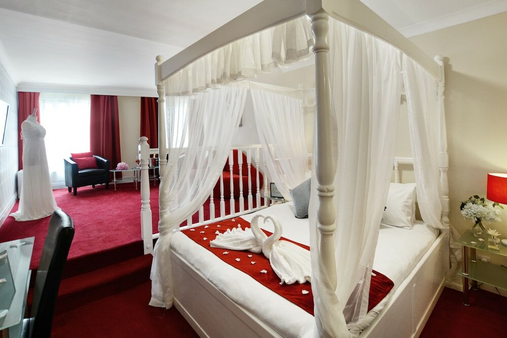 Фото Britannia Sachas Hotel