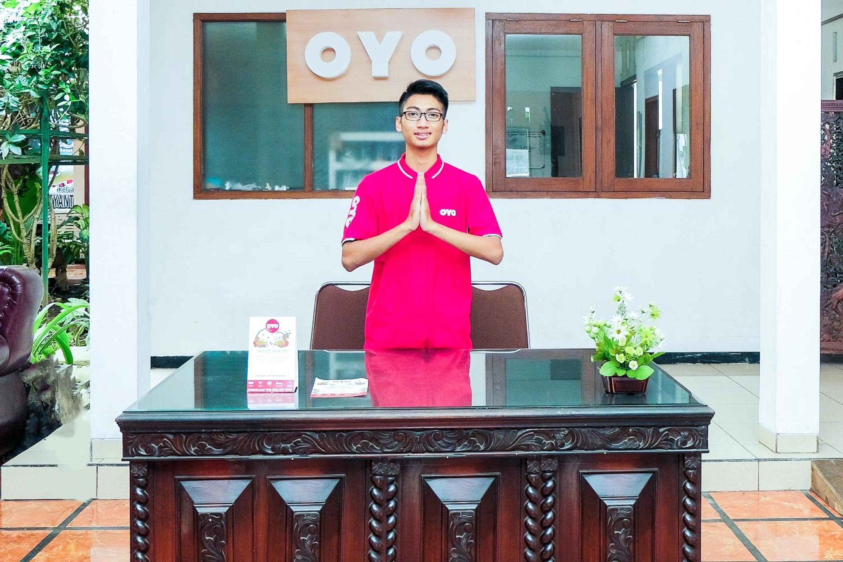 Фото Oyo 353 Loesje Guest House Syariah