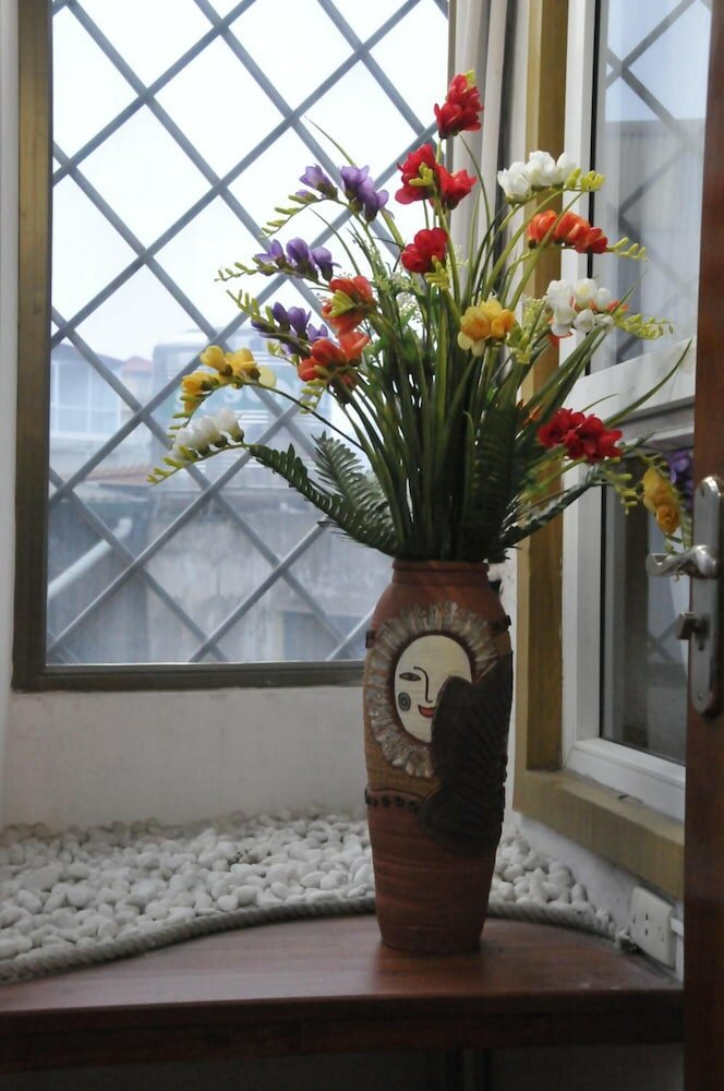 Фото Urban Alley Hotel