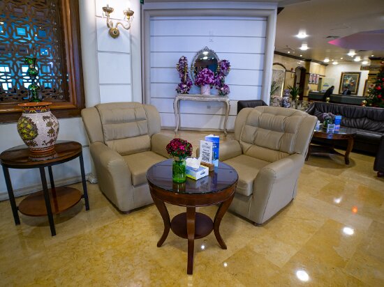 Фото Days Inn by Wyndham Hotel Suites Amman