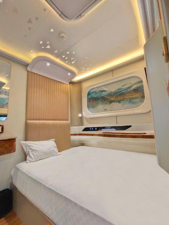 Фото Tab Capsule Hotel - Kayoon Surabaya