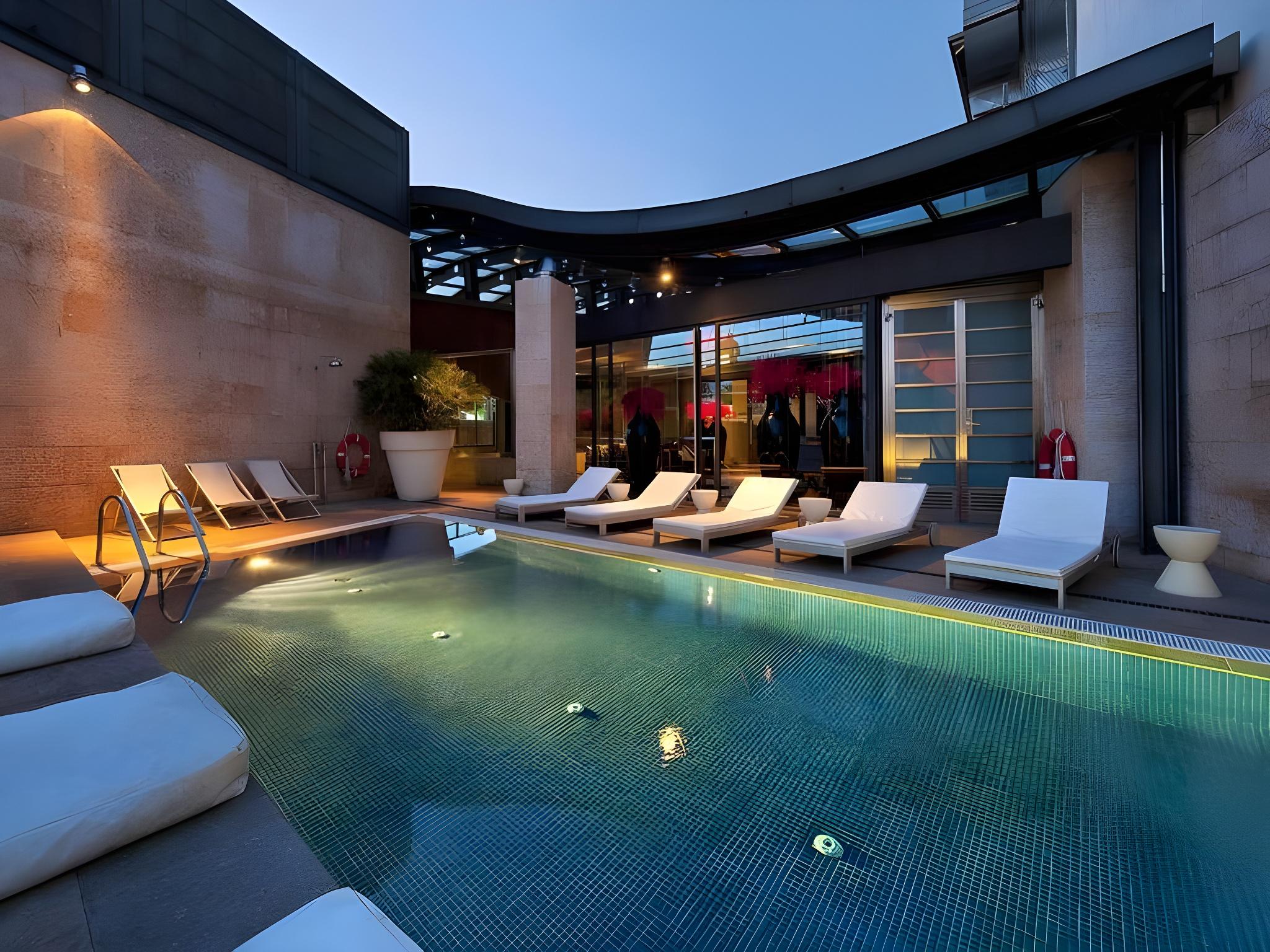 Фото отеля 2