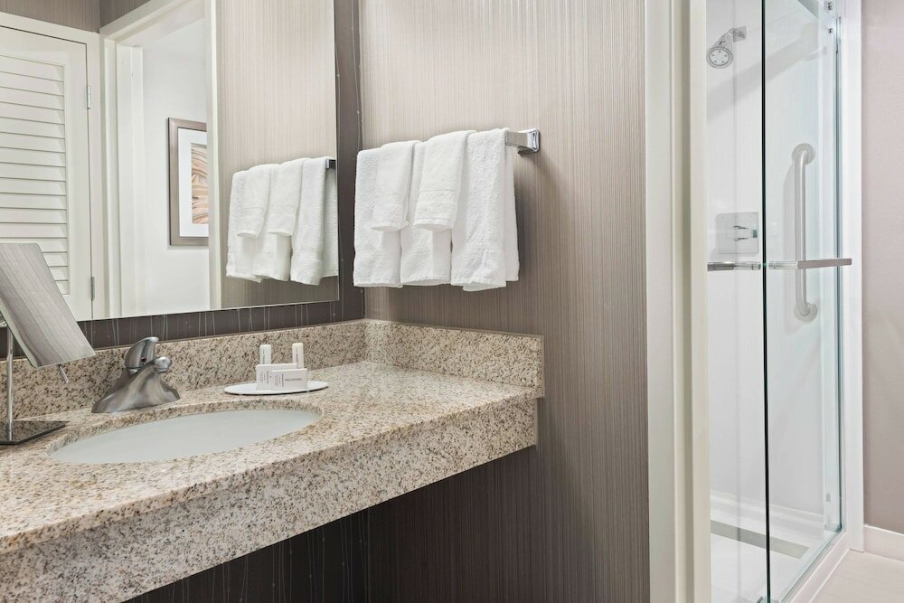 Фото Courtyard by Marriott Tampa Downtown