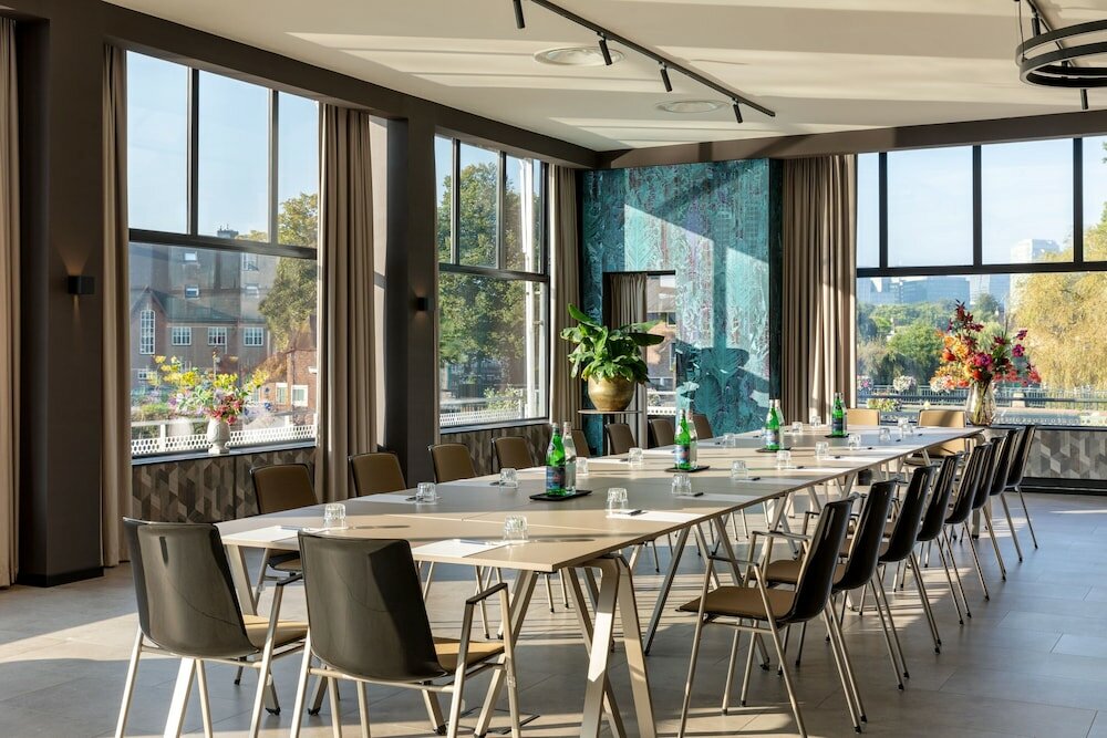 Фото Apollo Hotel Amsterdam, a Tribute Portfolio Hotel