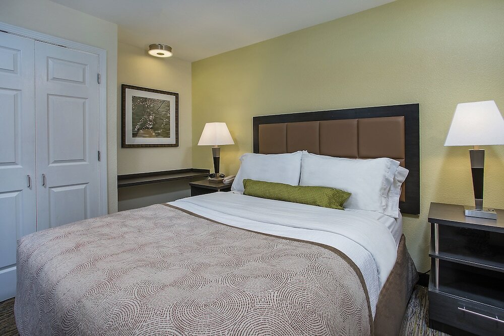Фото Candlewood Suites Louisville Airport, an Ihg Hotel