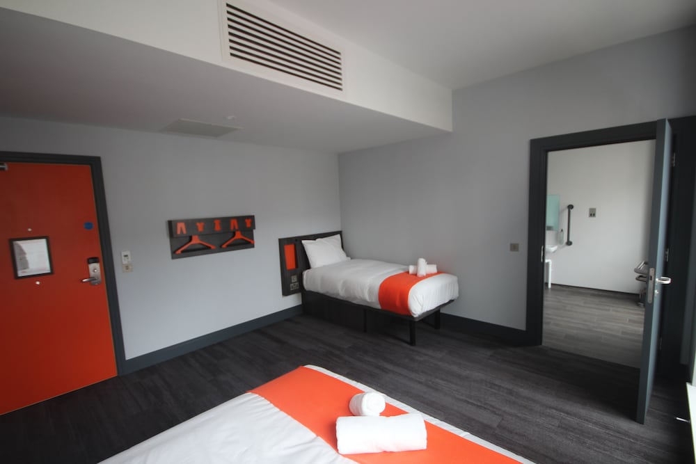 Фото EasyHotel Belfast