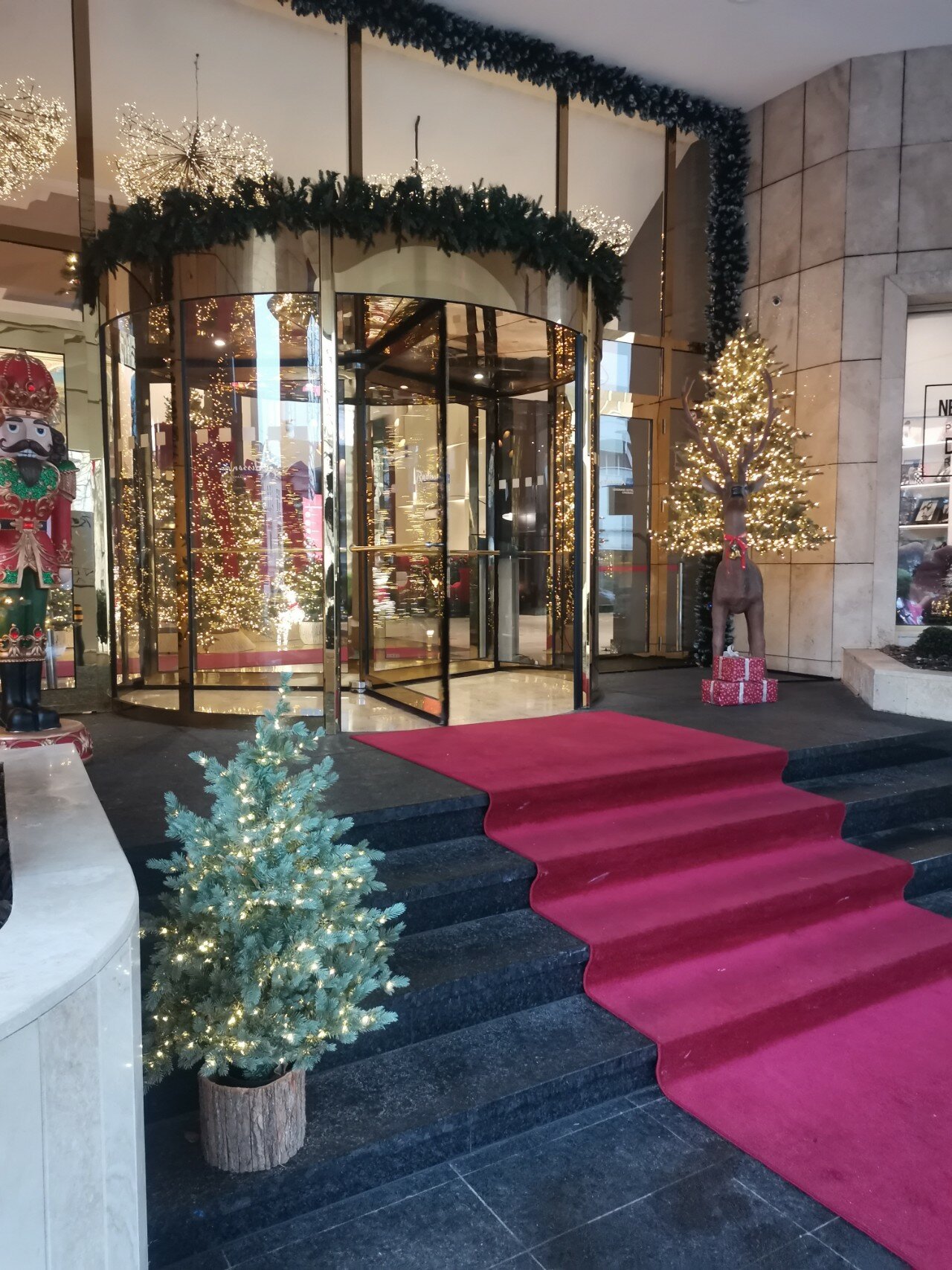 Фото Radisson Blu Leogrand Hotel