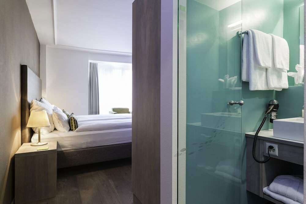 Фото Platzhirsch Zürich- Downtown Boutique Hotel & Sushi Lounge