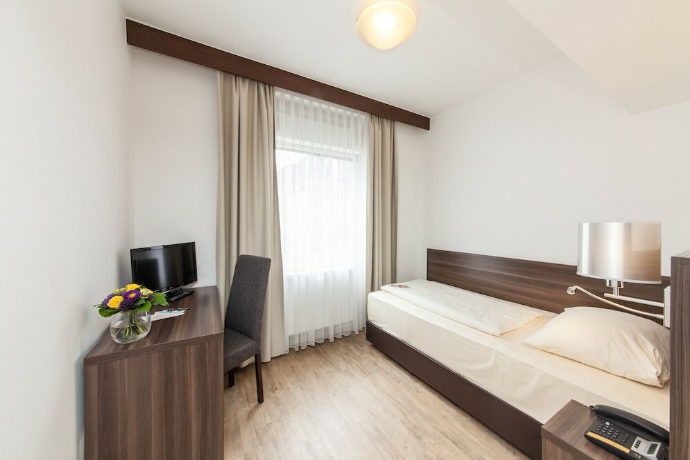 Фото Novum Hotel Continental Frankfurt