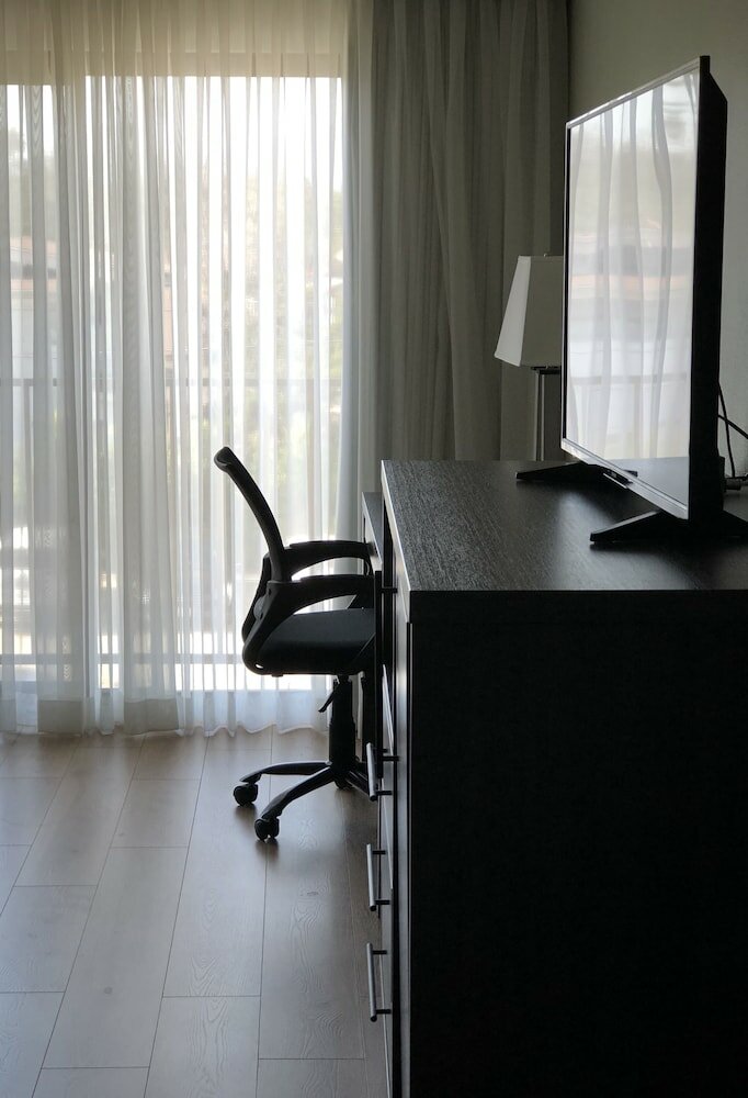 Фото GreenTree Inn & Suites Alhambra