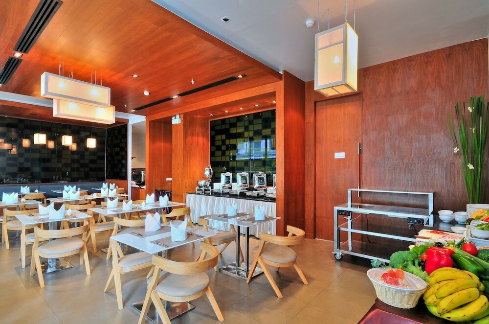 Фото  Ashlee Heights Patong Hotel 