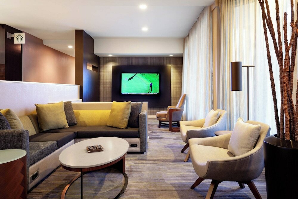 Фото Courtyard by Marriott Tampa Westshore/Airport