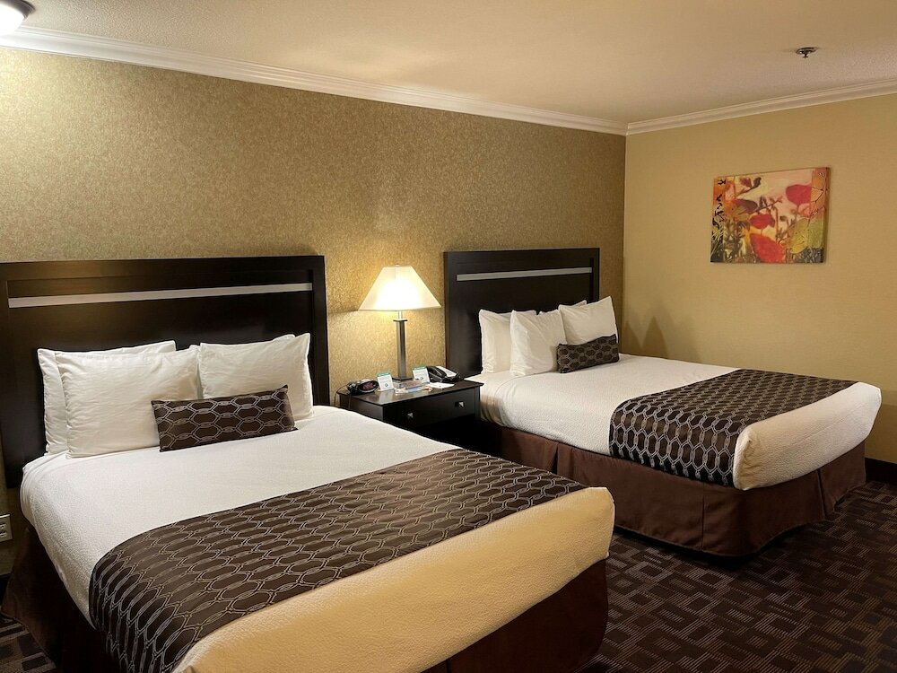 Фото Best Western Plus Pleasanton Inn