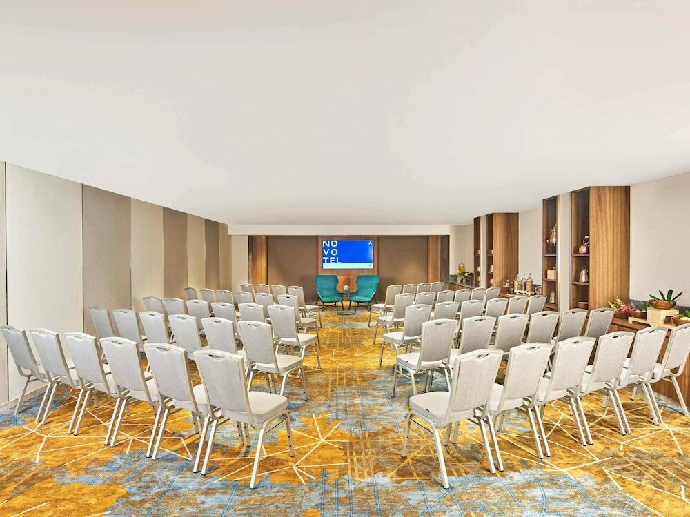 Фото Novotel Mumbai International Airport