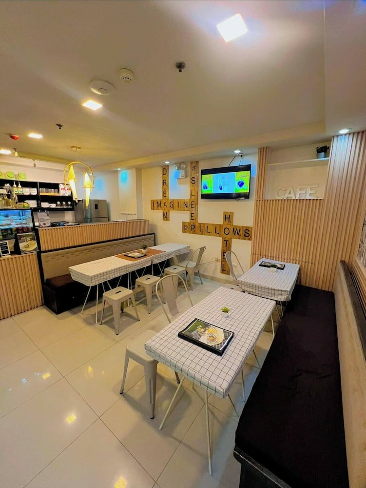 Фото Pillows Hotel
