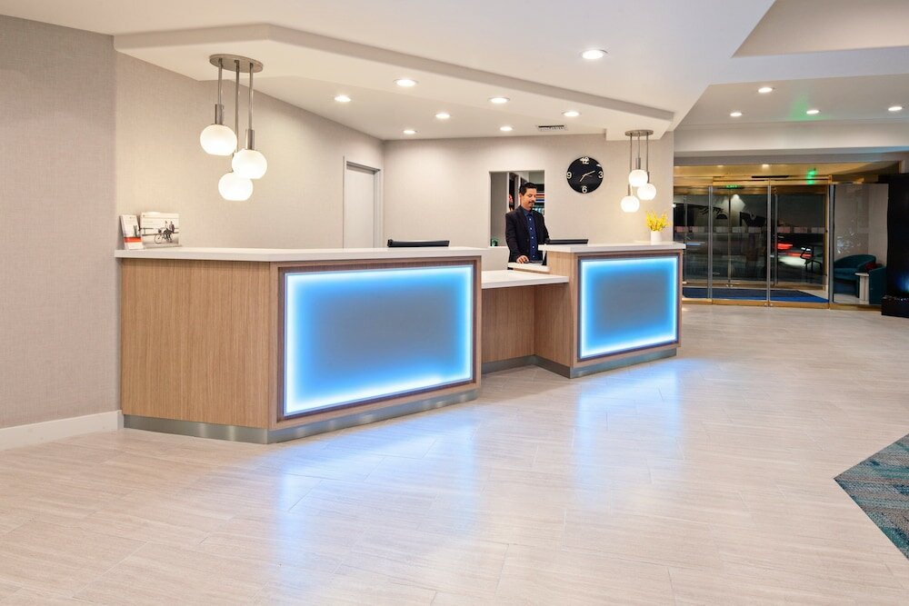 Фото Holiday Inn Express Hotel & Suites Hollywood Walk of Fame, an IHG Hotel