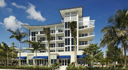 Внешний вид отеля Royal Blues Hotel в Дирфилд-Бич, фото 1