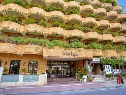 Внешний вид отеля Hotel Sun Palace Kyuyokan в Нахе, фото 3