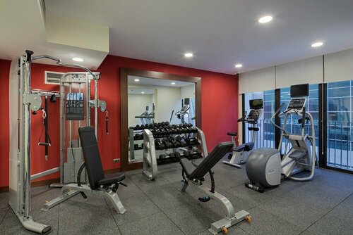 Гостиница Hilton Garden Inn Izmir Bayrakli в Каршияке
