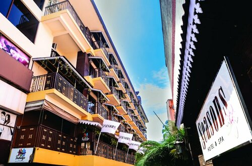 Гостиница Seasons Hotels & Resorts в Маргао