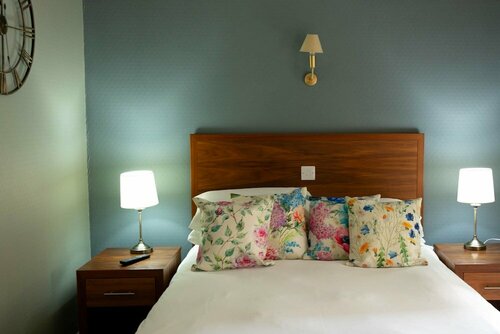 Гостиница Queens Head Hotel в Бервике-апон-Твид