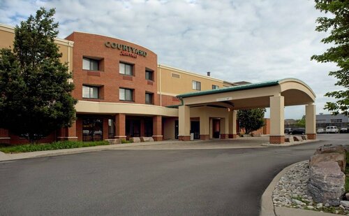 Гостиница Courtyard by Marriott Hamilton в Гамильтоне