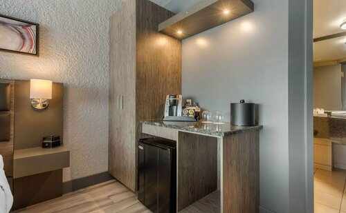 Гостиница Hotel Quartier, an Ascend Hotel Collection Member в Сент-Фуа