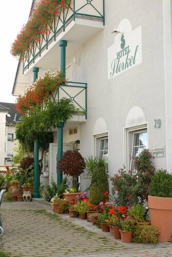 Гостиница Hotel Sterkel в Рёдермарке