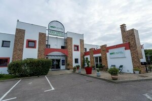 Гостиница Brit Hotel La Bonne Etape
