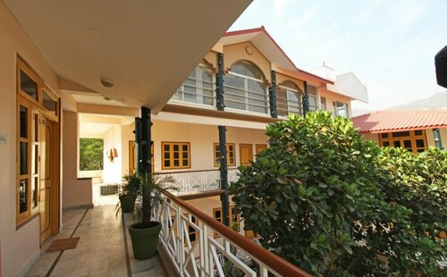 Гостиница Gayatri Resort в Ришикеше