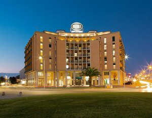 отель Best Western Hotel Biri