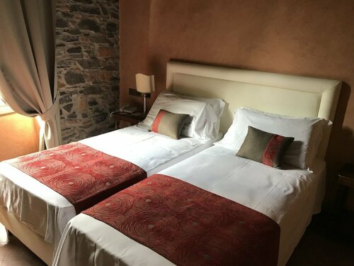 Гостиница Hotel Due Corti в Комо
