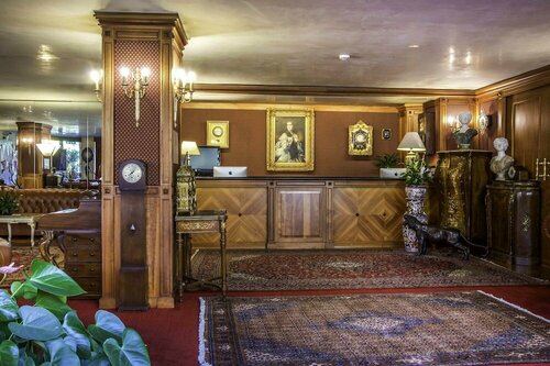 Гостиница Hotel La Bussola в Новаре