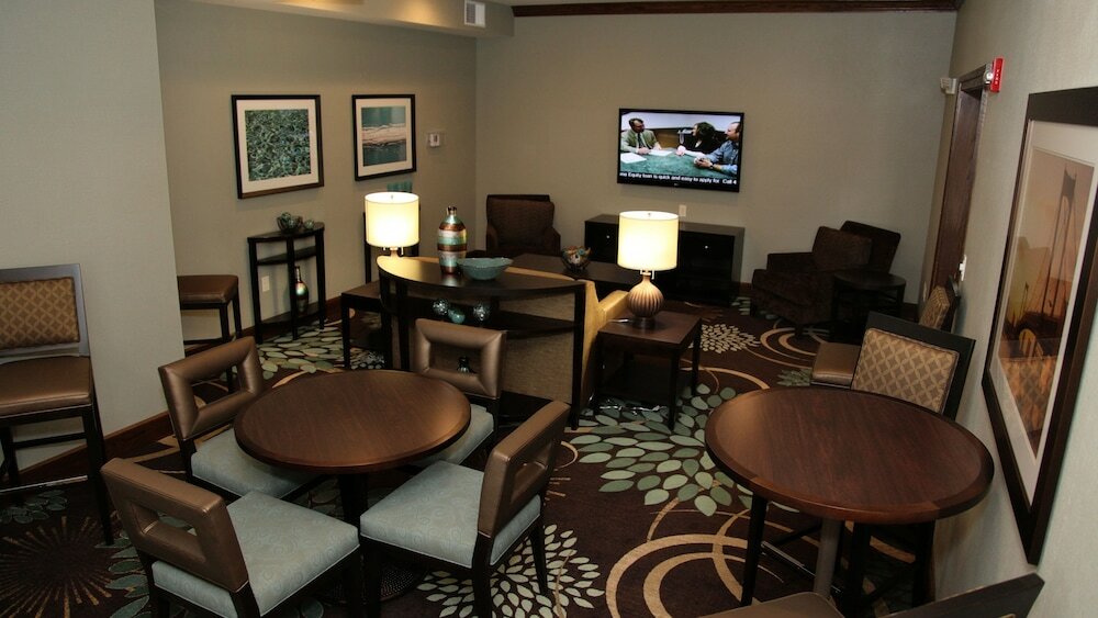 Фото Staybridge Suites Lincoln Northeast, an Ihg Hotel