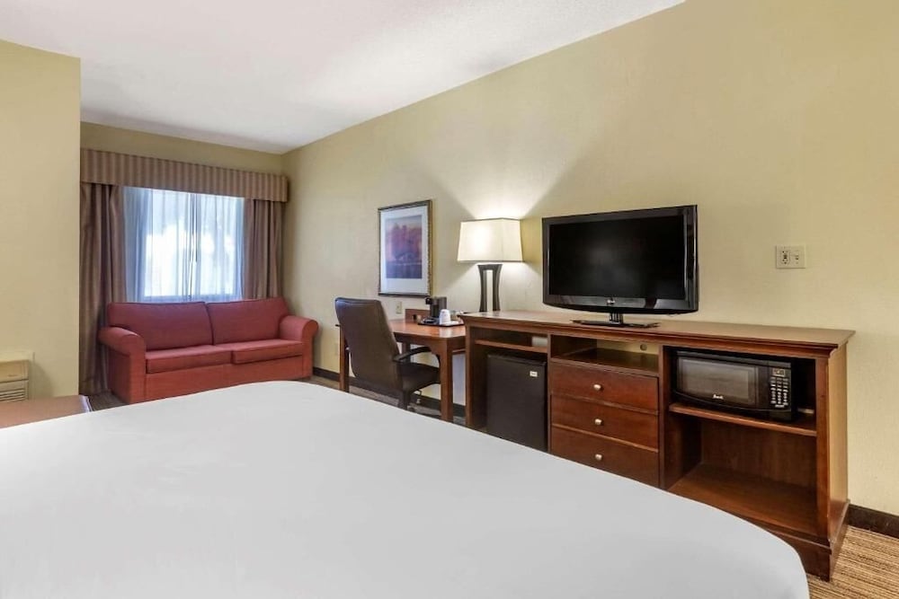 Фото Country Inn & Suites by Radisson, Atlanta Downtown South at Turner Field, Ga