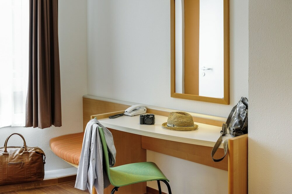 Фото Ibis Düsseldorf Hauptbahnhof