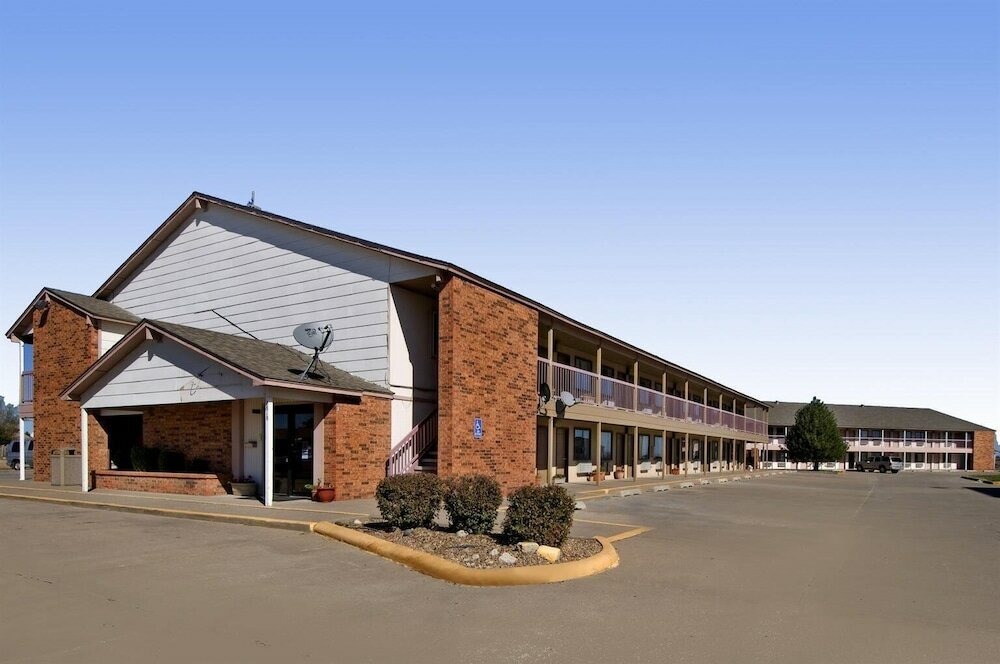 Фото Americas Best Value Inn Garden City