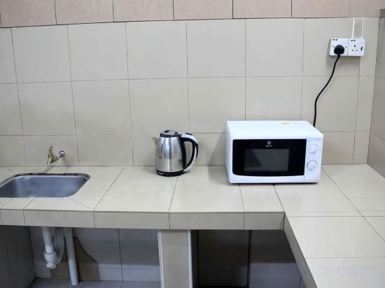 Фото Burmahtel - Hostel