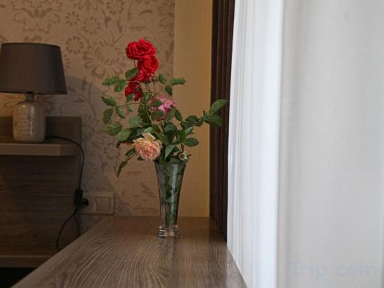 Фото Hotel Four Brothers