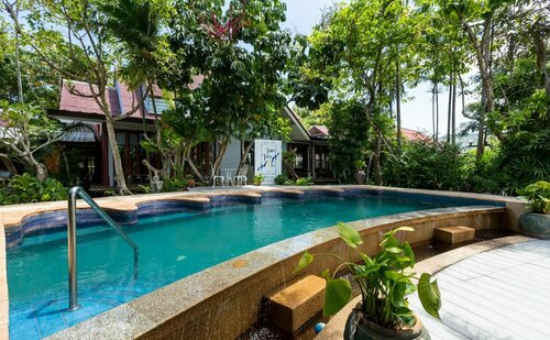 Хостел The Lantern Hostel and SPA в Чалонге