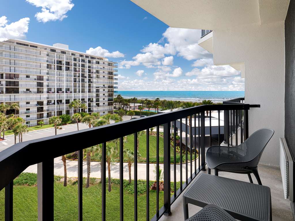 Фото Hilton Garden Inn Cocoa Beach Oceanfront