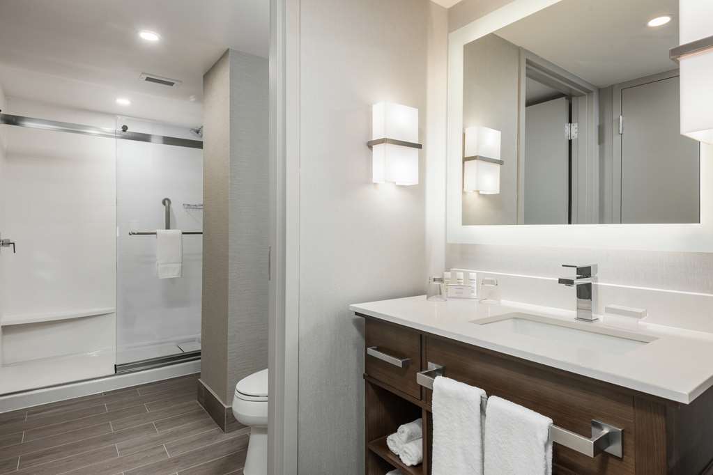 Фото Homewood Suites by Hilton Ottawa Downtown