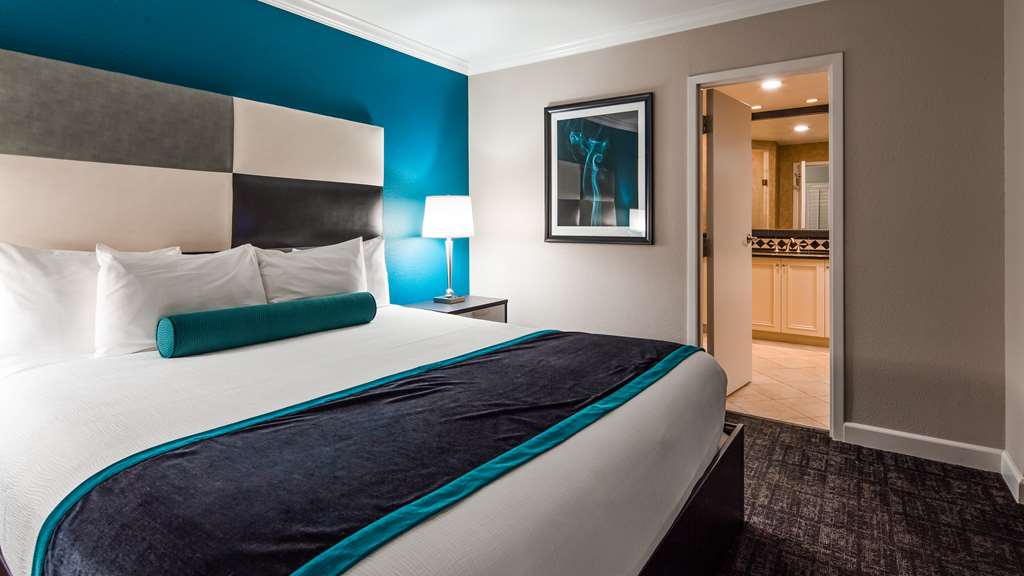 Фото Best Western Plus Casino Royale - Center Strip