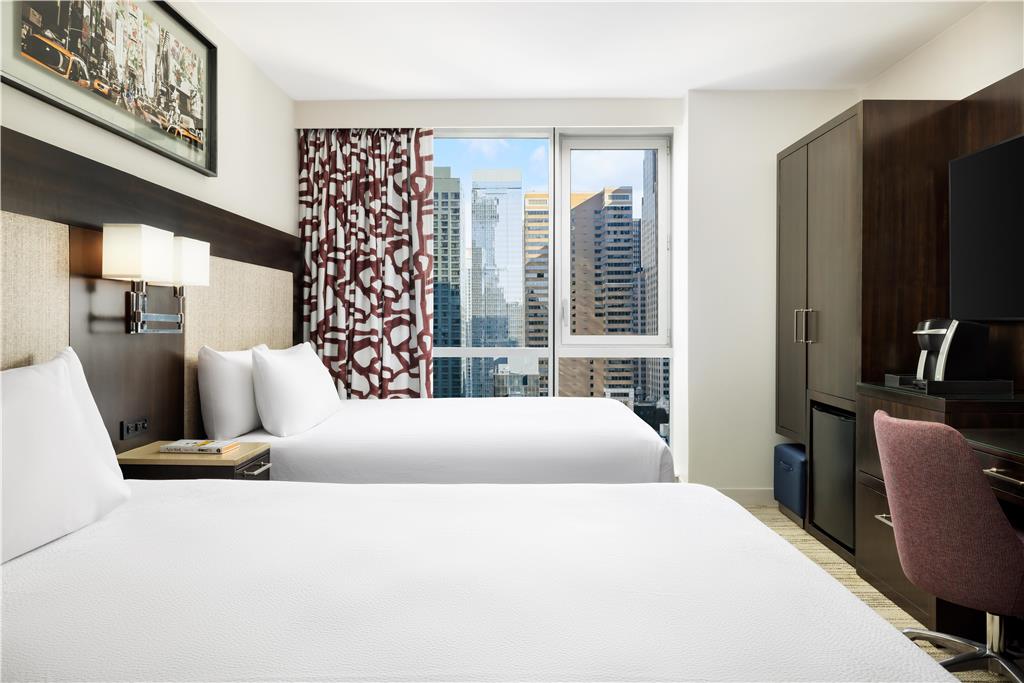 Фото Hilton Garden Inn New York-Times Square Central