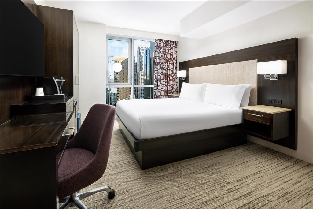 Фото Hilton Garden Inn New York-Times Square Central