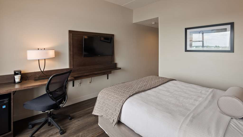Фото Best Western Plus Coastline Inn