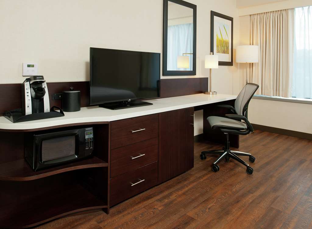 Фото Hilton Garden Inn Pittsburgh Downtown